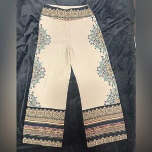 Anthropologie Farm, size medium, made in turkey, beautiful pants, two pockets.